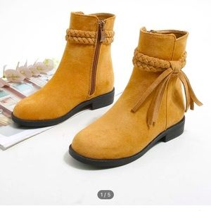 Girls Tan Faux Suede Chelsea Boots. Size 3 (EU 34). Used and gently worn.